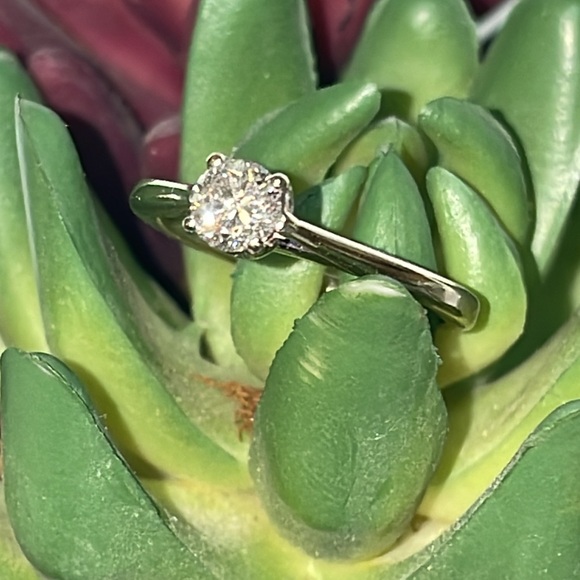 Solid 14K White Gold NATURAL 1/2CT Round Cut Diamond Solitaire Engagement Ring - Picture 2 of 14